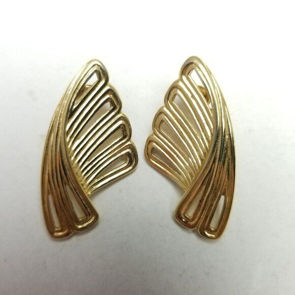 Vintage Trifari Gold Tone Stud Earrings, Funky Wing Wave Design, 80s 90s Style - Picture 2 of 6